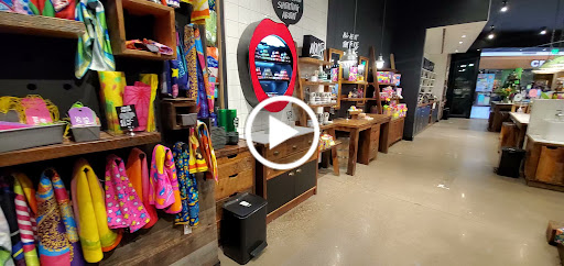 Cosmetics Store «Lush», reviews and photos, 112 E Broadway, Bloomington, MN 55425, USA