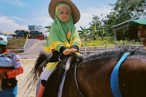 Tamansari Equestrian Park image