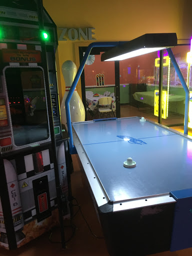 Bowling Alley «Vero Bowl Lanes & Lounge», reviews and photos, 929 14th Ln, Vero Beach, FL 32960, USA