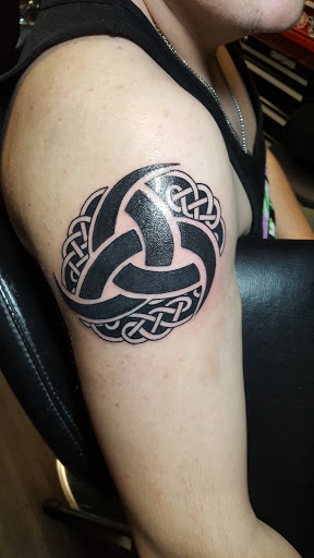 Tattoo Shop «Eternal Tattoo», reviews and photos, 3207 S Campbell Ave, Springfield, MO 65807, USA