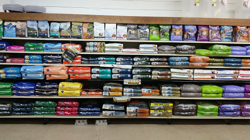 Pet Store «Farm & Garden Store», reviews and photos, 1922 19th Ave, Forest Grove, OR 97116, USA