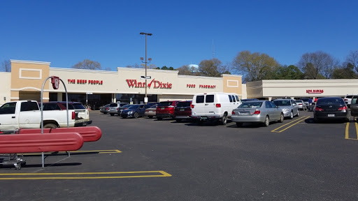 Grocery Store «Winn-Dixie», reviews and photos, 701 E Main St, Prattville, AL 36067, USA