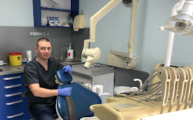 Д-р Валентин Маринов-стоматолог