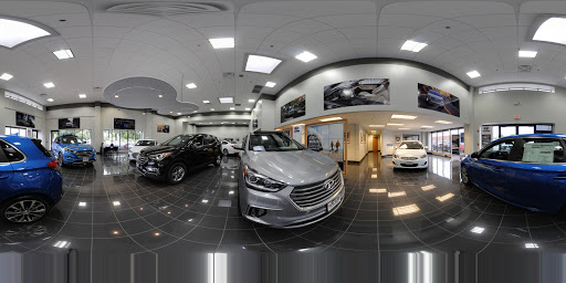 Hyundai Dealer «Knauz Hyundai», reviews and photos, 775 Rockland Rd, Lake Bluff, IL 60044, USA