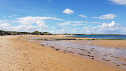 Northumberland Coast'in fotoğrafı dağlarla çevrili