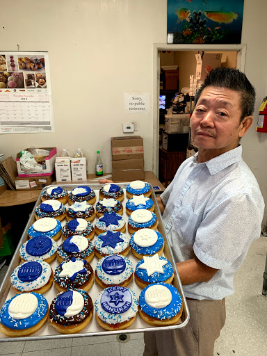 Donut Shop «Dulcet Gourmet Donut», reviews and photos, 23717 Vanowen St, Canoga Park, CA 91307, USA