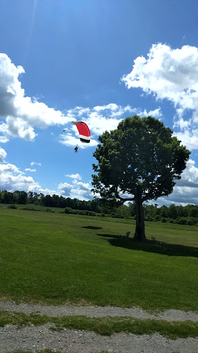 Skydiving Center «Cleveland Skydiving Center», reviews and photos, 15199 Grove Rd, Garrettsville, OH 44231, USA