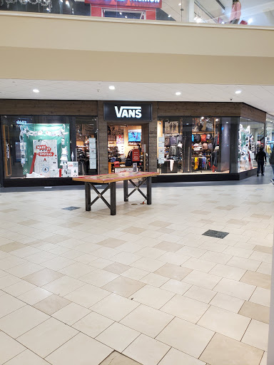 Shoe Store «Vans», reviews and photos, 14200 E Alameda Ave #1015a, Aurora, CO 80012, USA