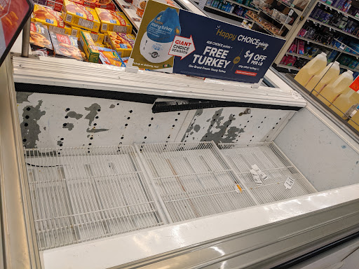 Grocery Store «Giant Food Stores», reviews and photos, Leithsville Rd Leithsville Rd, Hellertown, PA 18055, USA