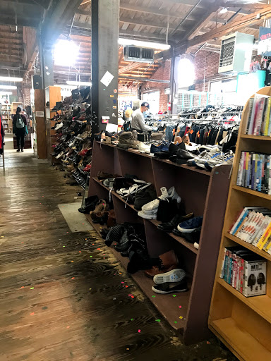 Thrift Store «Community Thrift», reviews and photos, 623 Valencia St, San Francisco, CA 94110, USA