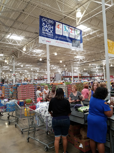 Warehouse store «Costco Wholesale», reviews and photos, 27118 Gratiot Ave, Roseville, MI 48066, USA