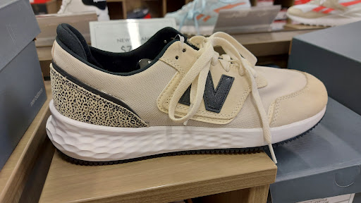 Shoe Store «DSW Designer Shoe Warehouse», reviews and photos, 60 NJ-17, Paramus, NJ 07652, USA