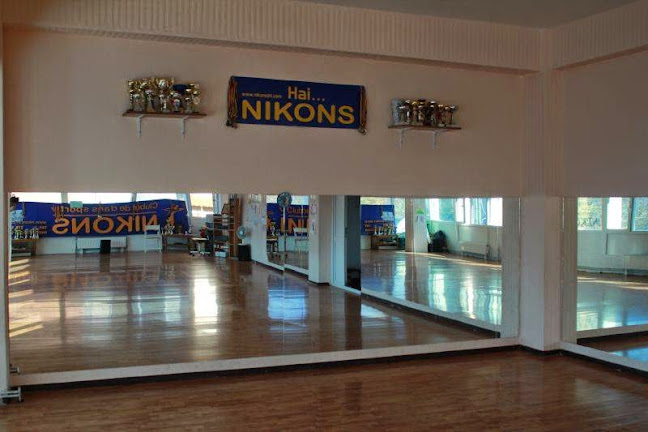 Nikons Dance Team
