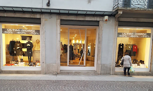 Two Nine Corso Garibaldi, 29, 28021 Borgomanero NO, Italia