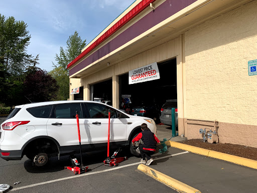 Tire Shop «Discount Tire Store - Kirkland, WA», reviews and photos, 12410 NE 124th St, Kirkland, WA 98034, USA