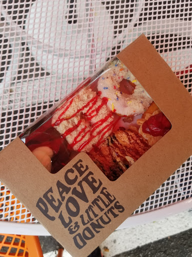 Donut Shop «Peace, Love and Little Donuts of Bethel Park», reviews and photos, 100 Broughton Rd, Bethel Park, PA 15102, USA