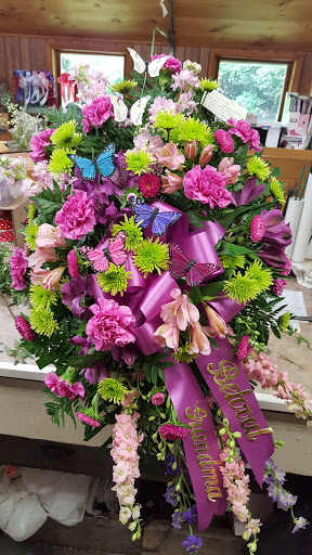 Florist «Foti Flowers At Yuess Gardens», reviews and photos, 406 3rd St, Newburgh, NY 12550, USA