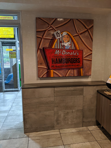 Shopping Mall «Eagle Plaza», reviews and photos, 700 Haddonfield-Berlin Rd #4a, Voorhees Township, NJ 08043, USA