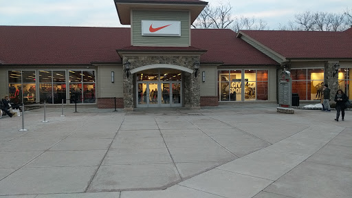 Clothing Store «Nike Factory Store», reviews and photos, 600 Bluebird Ct, Central Valley, NY 10917, USA