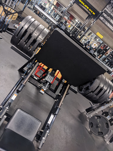 Golds Gym image