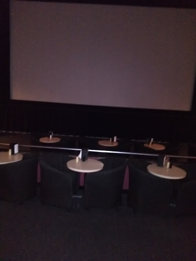 Movie Theater «AMC Dine-In Lakeshore 8», reviews and photos, 901 US Hwy 27 S #120, Sebring, FL 33870, USA