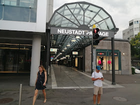 Neustadt Passage Zug