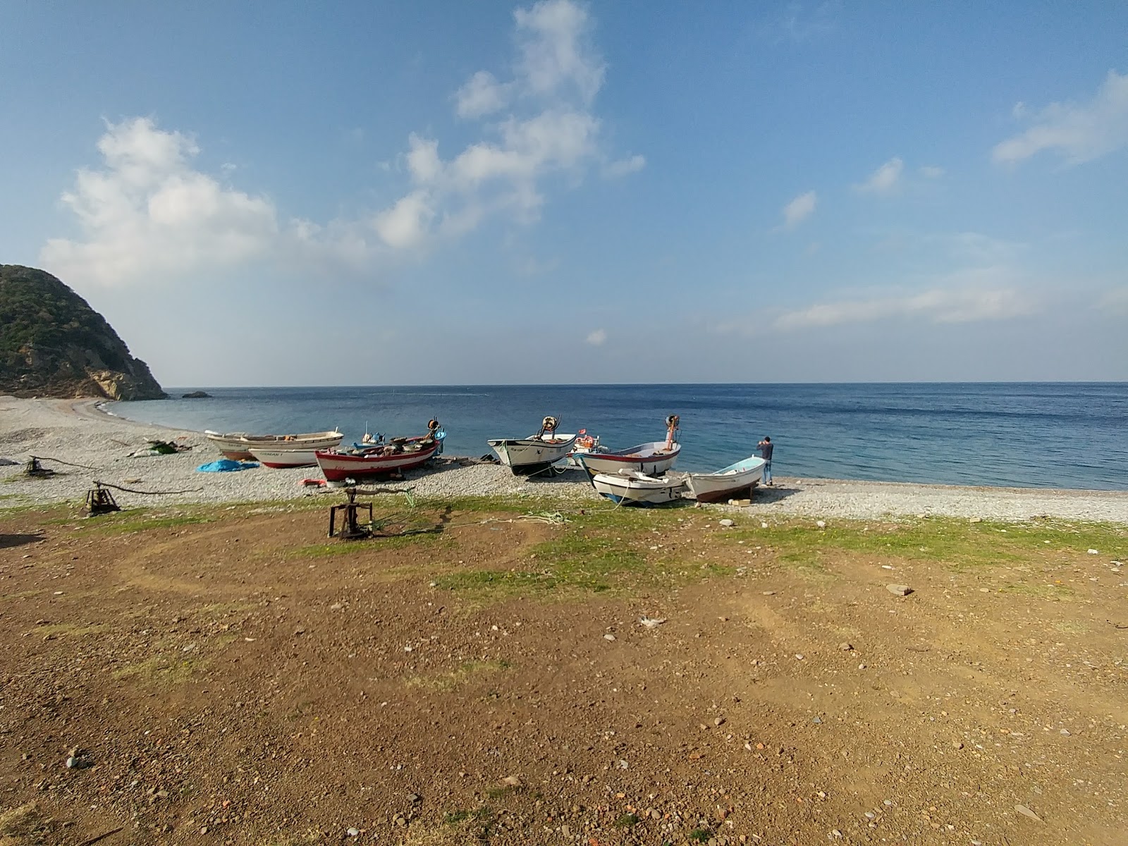 Karaagac Bay beach'in fotoğrafı geniş ile birlikte