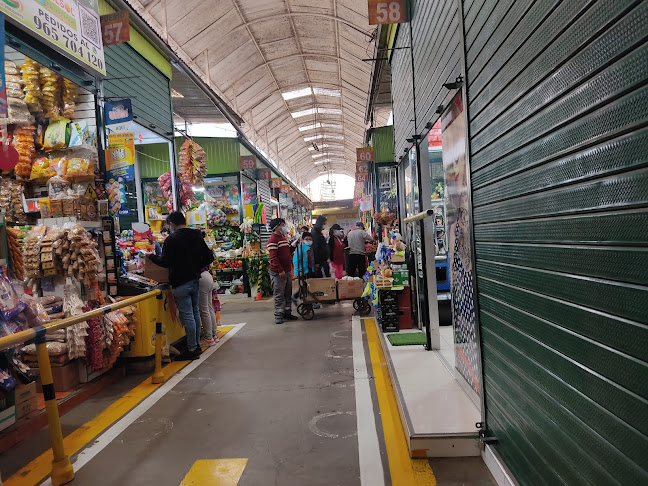 Opiniones de Centro Comercial Plaza Josfel en Ate - Mercado
