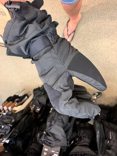 Sporting Goods Store «Peter Glenn Ski & Sports», reviews and photos, 900 Park Centre Blvd, Miami, FL 33169, USA