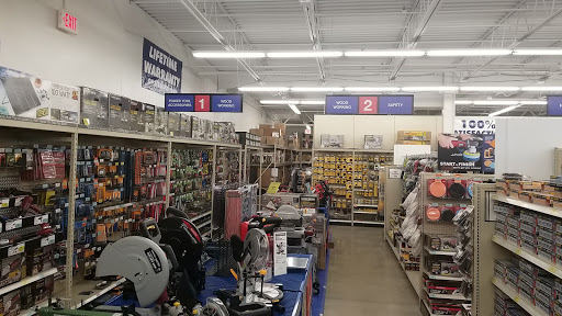 Hardware Store «Harbor Freight Tools», reviews and photos, 1460 Main St, Hamilton, OH 45013, USA
