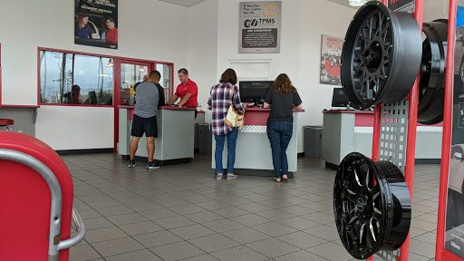 Tire Shop «Discount Tire Store - Cypress, TX», reviews and photos, 17326 Spring Cypress Rd, Cypress, TX 77429, USA