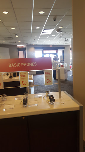 Cell Phone Store «Verizon», reviews and photos, 469 Congaree Rd, Greenville, SC 29607, USA