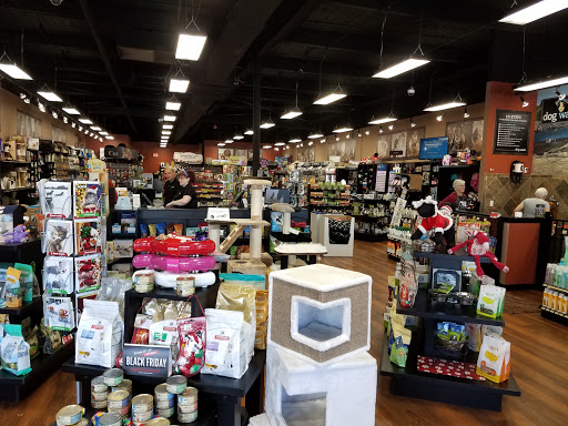 Pet Store «Pet Valu», reviews and photos, 99 E Main Rd, Middletown, RI 02852, USA