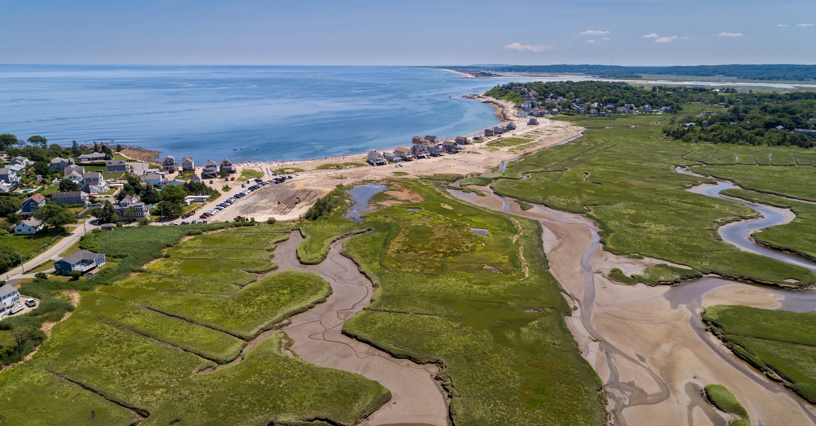 Foto av Peggotty beach med rymlig strand