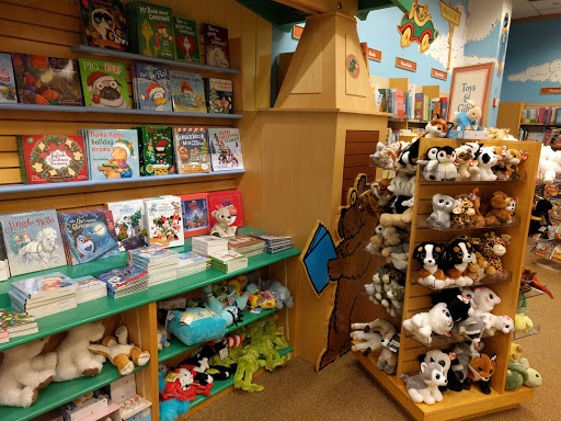 Book Store «Barnes & Noble Booksellers Maple Grove», reviews and photos, 8040 Wedgewood Ln N, Maple Grove, MN 55369, USA