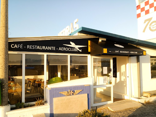 Café/Restaurante Aeroclube em Silveira