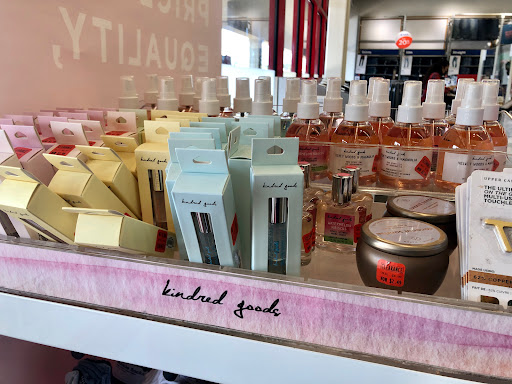 Clothing Store «Old Navy», reviews and photos, 1000 Tanger Dr #203, Locust Grove, GA 30248, USA