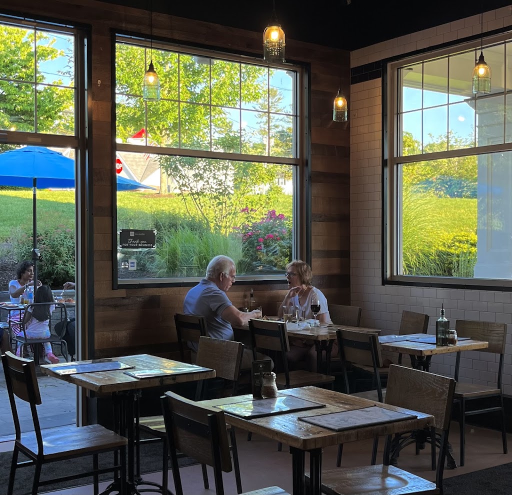 Trumbull Pizza Company 06611