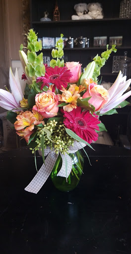 Florist «Grand Florist», reviews and photos, 525 W Rte 66, Glendora, CA 91740, USA