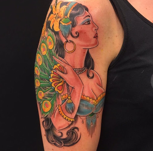 Tattoo Shop «Nine Lives Tattoo», reviews and photos, 61 N Holladay Dr, Seaside, OR 97138, USA