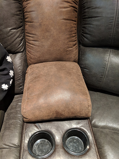 Furniture Store «Ashley HomeStore», reviews and photos, 4771 S 27th St, Greenfield, WI 53220, USA