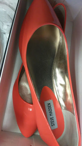 Shoe Store «Rack Room Shoes», reviews and photos, 9945 W McDowell Rd #116, Avondale, AZ 85392, USA