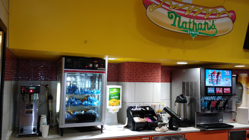 Movie Theater «UA Kaufman Astoria Cinemas 14 & RPX», reviews and photos, 35-30 38th St, Astoria, NY 11101, USA