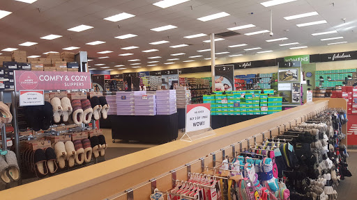 Shoe Store «Shoe Carnival», reviews and photos, 12556 Westheimer Rd, Houston, TX 77077, USA