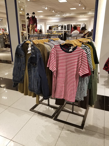Clothing Store «Forever 21», reviews and photos, 4701 Mills Cir, Ontario, CA 91764, USA