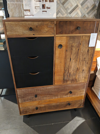 Furniture Store «Crate and Barrel», reviews and photos, 555 Bellevue Way NE, Bellevue, WA 98004, USA