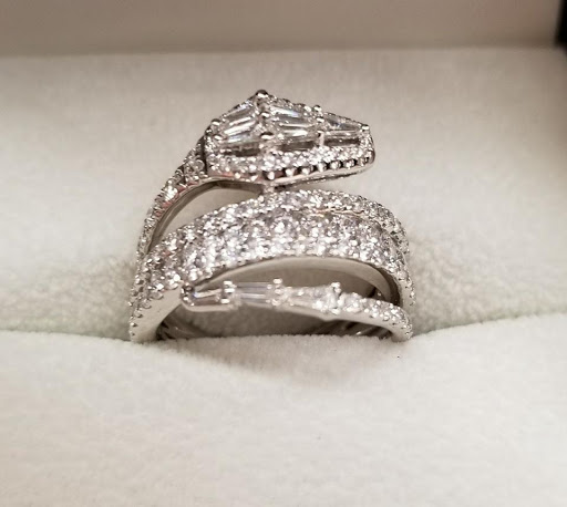 Jewelry Store «Alexanders Jewelers», reviews and photos, 689 N High St, Columbus, OH 43215, USA