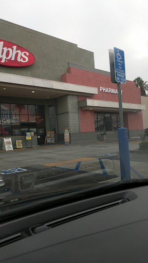 Grocery Store «Ralphs», reviews and photos, 7257 W Sunset Boulevard, West Hollywood, CA 90046, USA