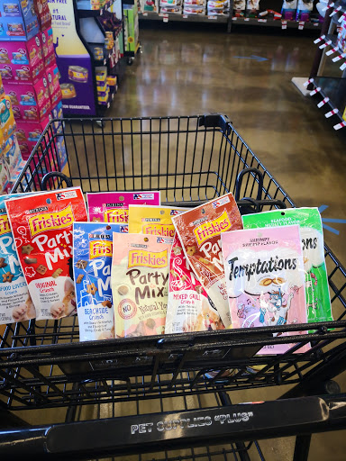 Pet Supply Store «Pet Supplies Plus», reviews and photos, 494 Westgate Dr, Brockton, MA 02301, USA