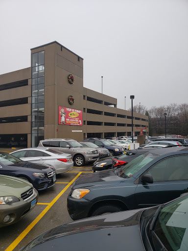 Shopping Mall «Ridgeway Shopping Center», reviews and photos, 2233 Summer St, Stamford, CT 06905, USA